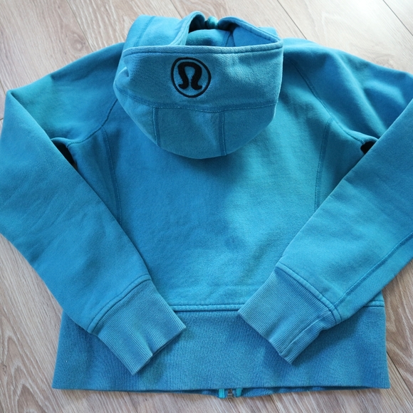 Lululemon zip up hoodie size 6 - Picture 6 of 13